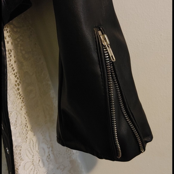 Faux leather jacket - Picture 2 of 3